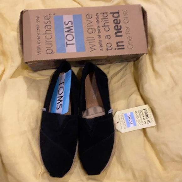 BNWT in box, size 9.5, Tom Black Suede Espadrilles - Picture 1 of 3